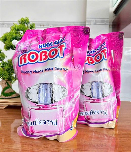 Bao bì túi nước giặt Robot với thiết kế màu hồng nổi bật