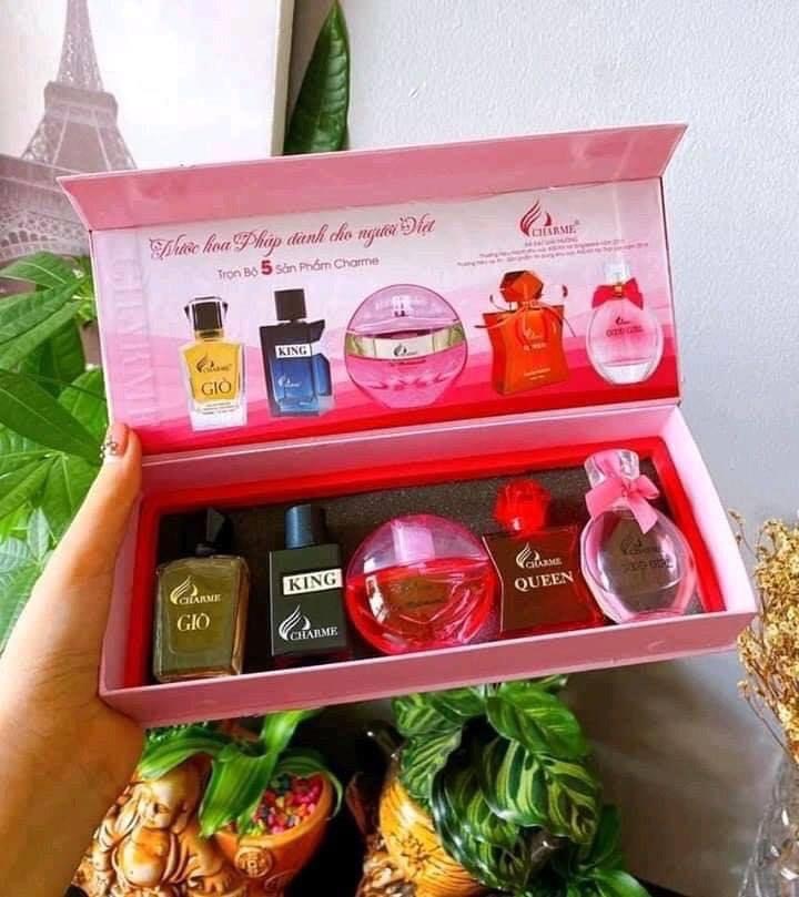 Bộ 5 chai kích thước nhỏ gọn, tiện mang theo và sử dụng linh hoạt