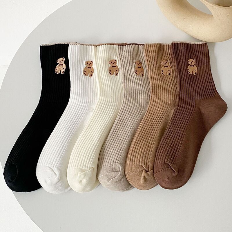 Set 5 đôi với các tông màu trung tính và họa tiết gấu nhỏ