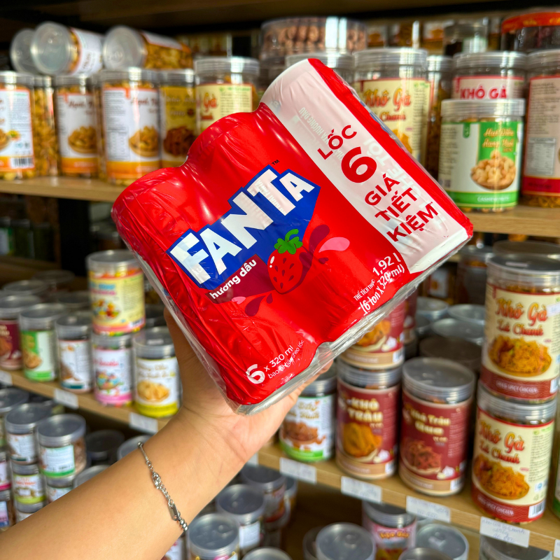 Quy cách 6 x 320ml (tổng 1.92L) thể hiện trên bao bì