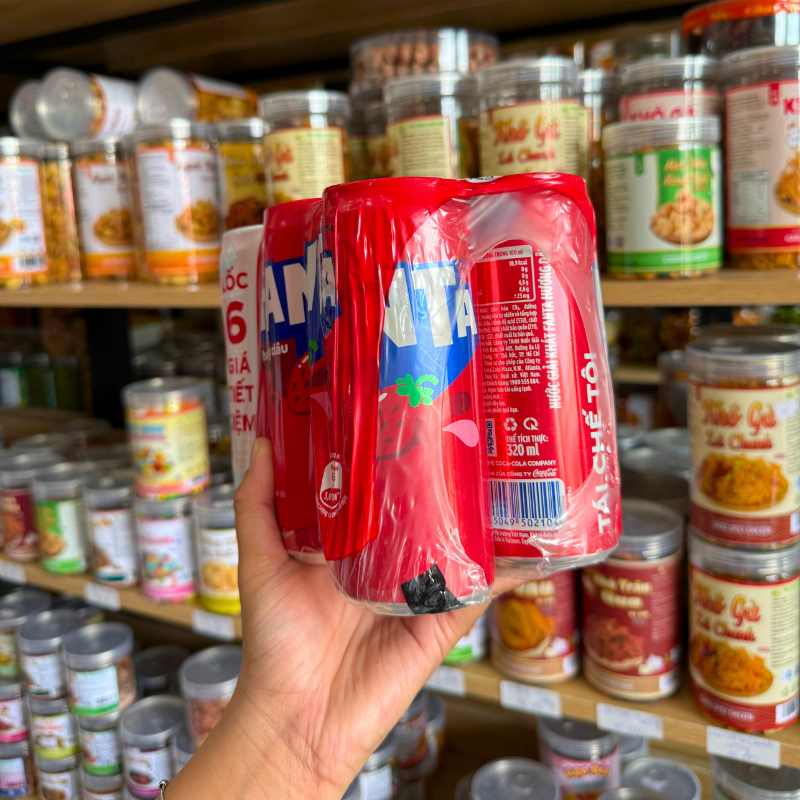Set 6 Lon Nước Ngọt Fanta Hương Dâu 320ml