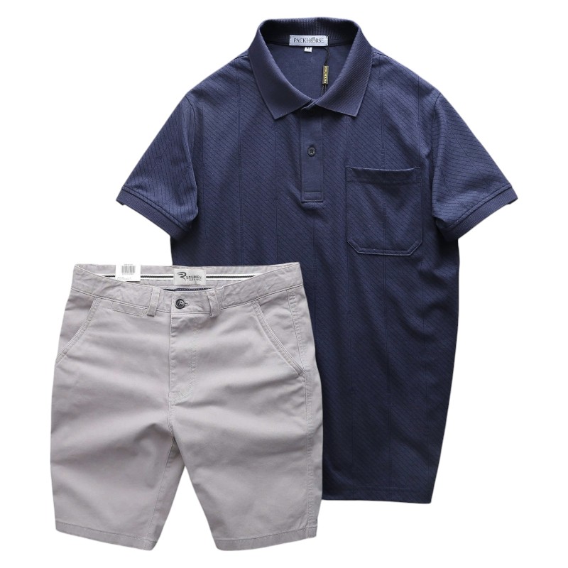 Ảnh set phối màu áo xanh đậm cùng quần short kaki