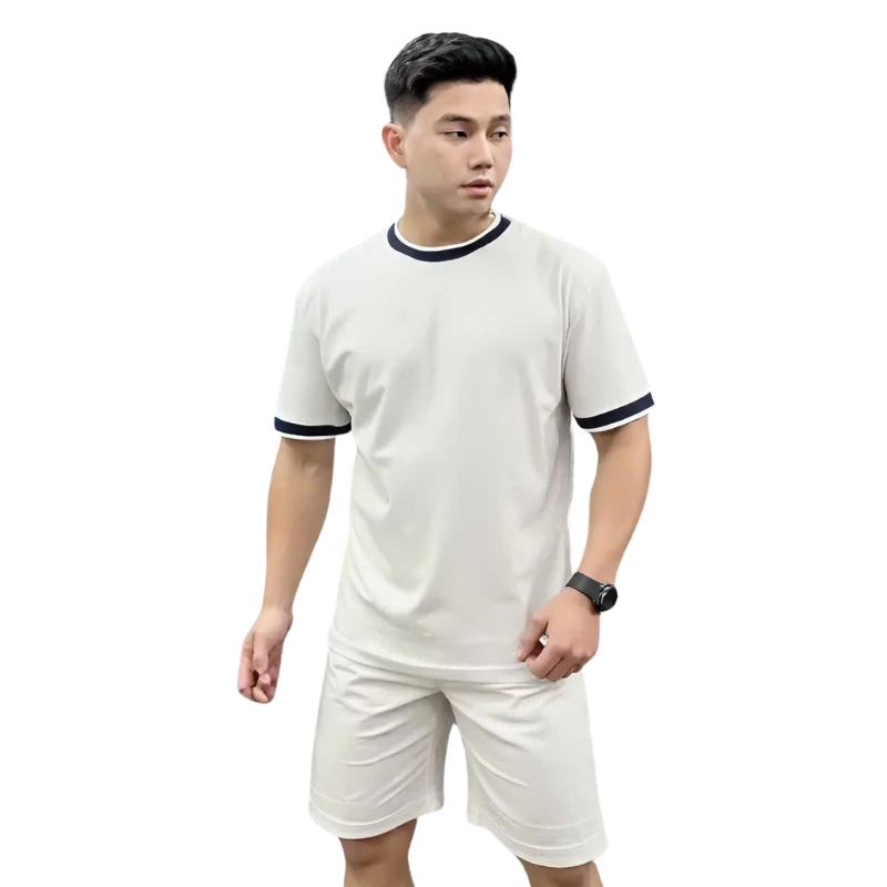 Phiên bản màu trắng, set áo thun cổ tròn kèm quần short