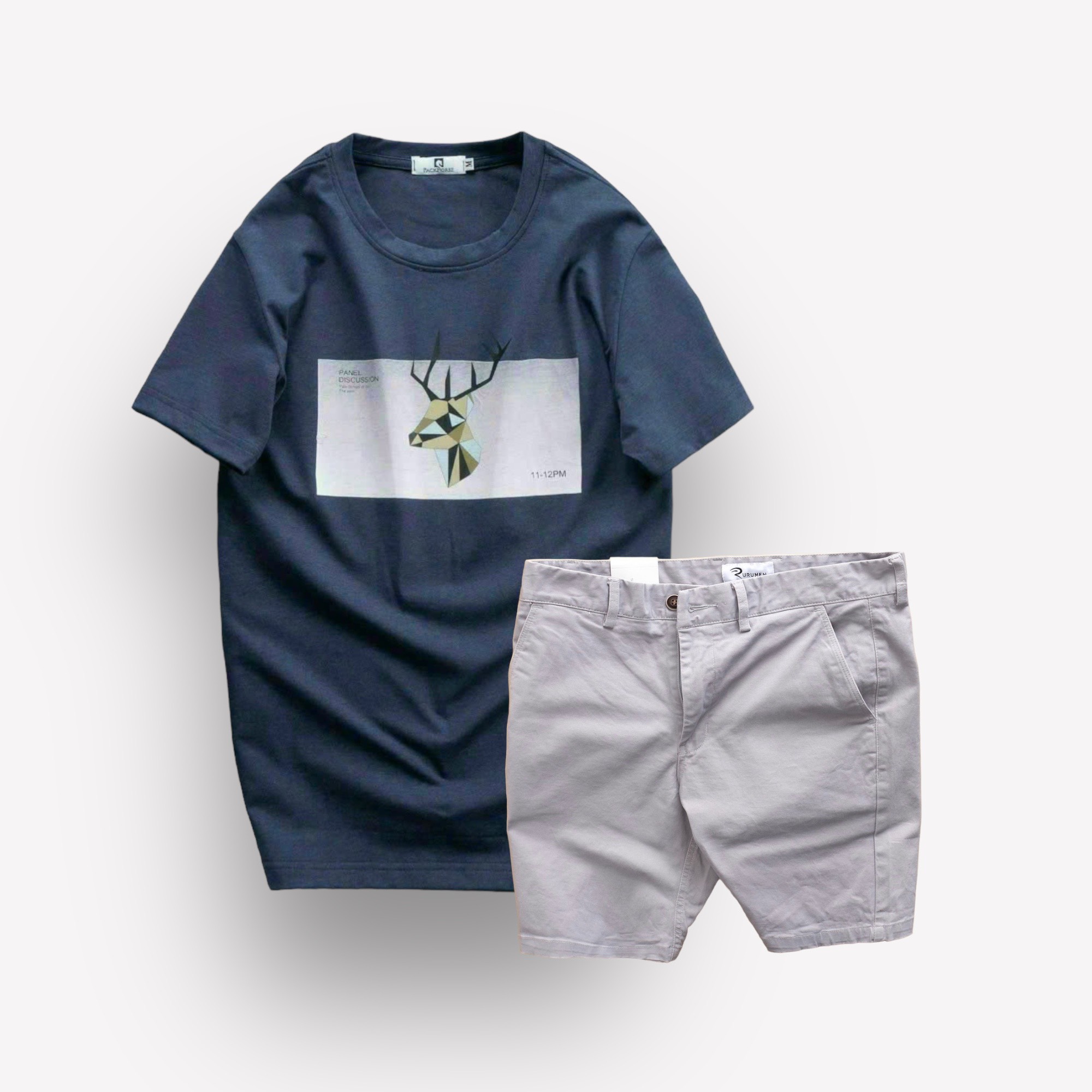 Phối áo xanh đậm cùng quần short xám sáng