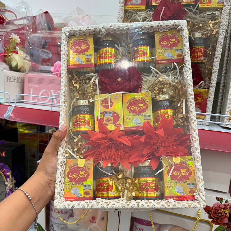 Tổng thể set quà 5 hũ được trang trí sẵn