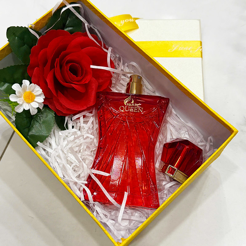Set Hộp Quà Tặng Chữ Nhật Lớn Nước Hoa Nữ Charme Queen 100ml Kèm Hoa Và Giấy Rơm