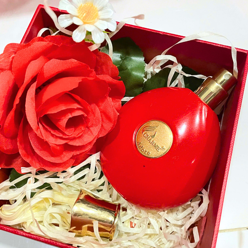 Set Hộp Quà Tặng Nước Hoa Nữ Charme Adore 50ml - Hộp Hoa Rơm Nhiều Màu