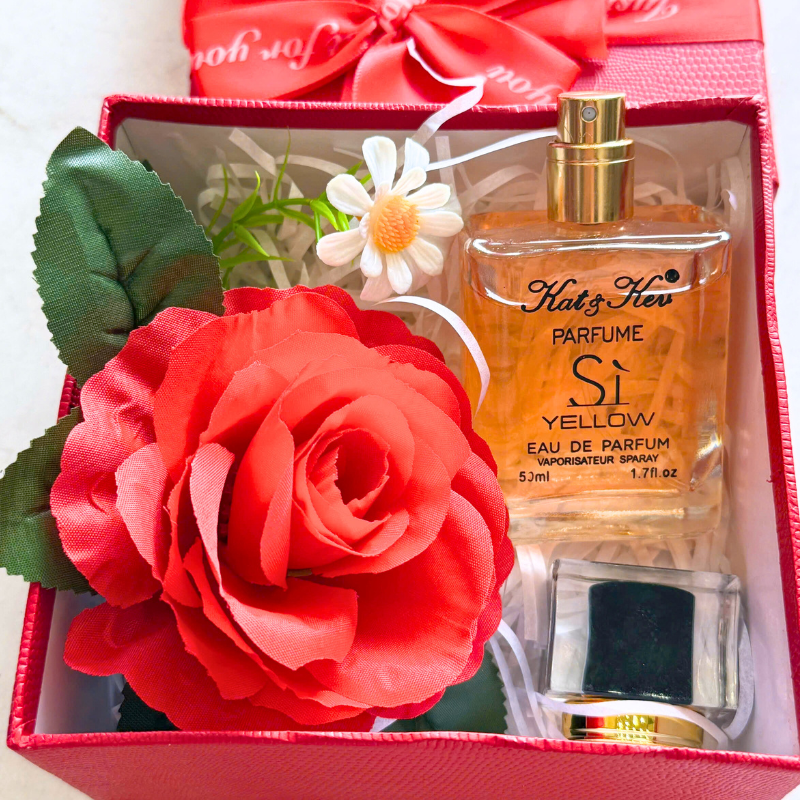 Chai nước hoa Kat Kev Parfume Sì Yellow 50ml trong hộp quà