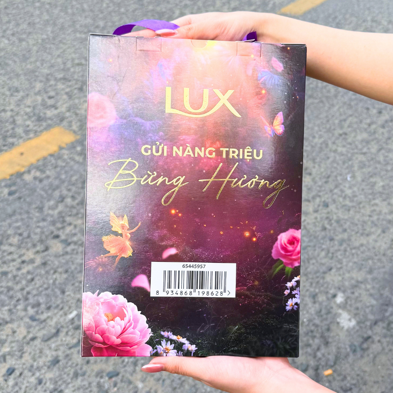 Set Quà Sữa Tắm Hương Nước Hoa LUX Botanicals Hoa Hồng Pháp (570g + 350g)