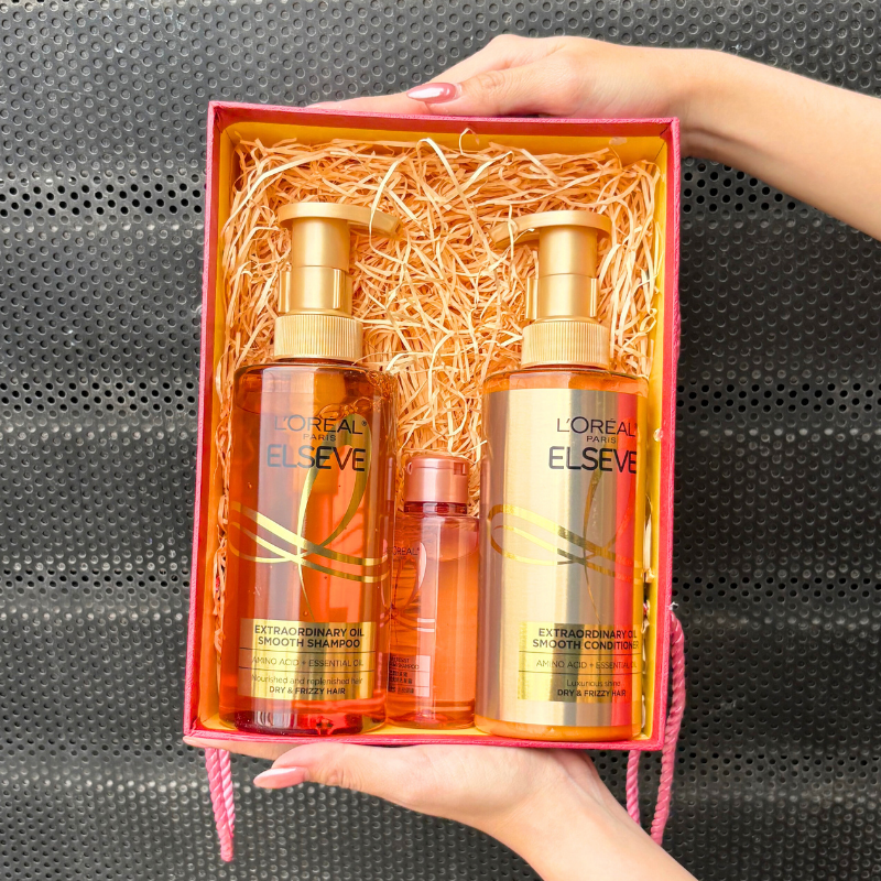 Cận cảnh dầu gội, dầu xả và chai mini cùng dòng