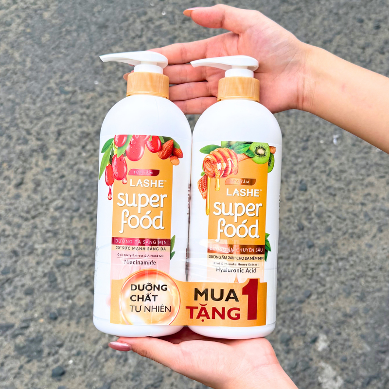 Hai phiên bản chai vòi pump trong cùng combo
