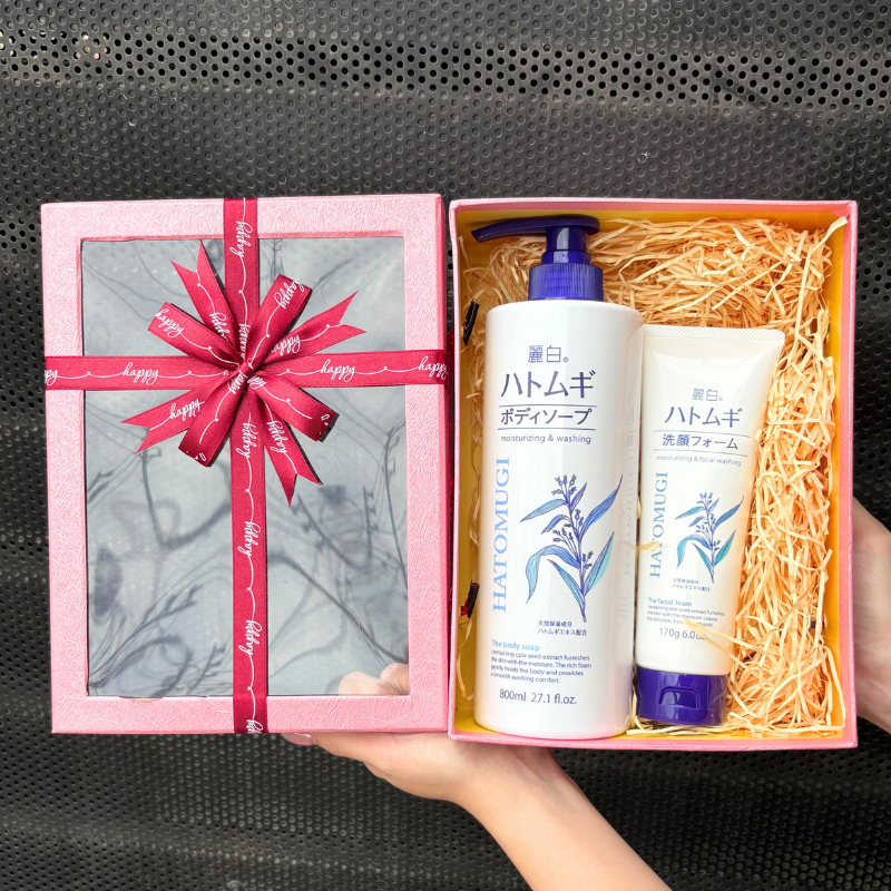 Set Quà Tặng Sữa Tắm Ý Dĩ & Sữa Rửa Mặt Ý Dĩ Reihaku Hatomugi – một lựa chọn đáng tham khảo trong set quà tặng