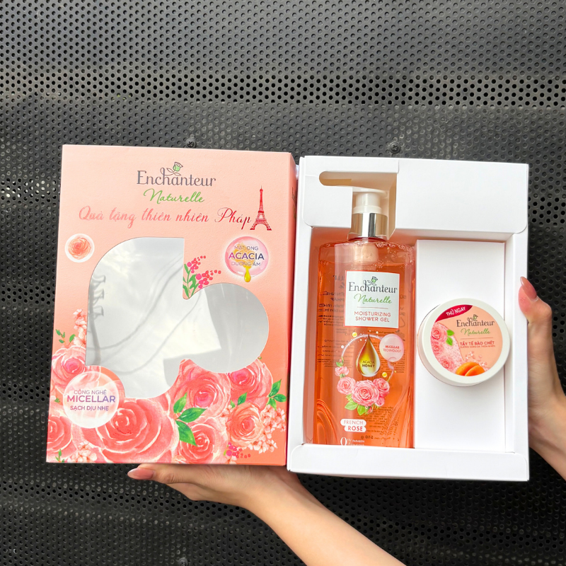 Set Quà Tặng Sữa Tắm Enchanteur Naturelle Hương Hoa Hồng & Tẩy Tế Bào Chết Body (Set Màu Cam) phù hợp để tham khảo khi chọn set quà