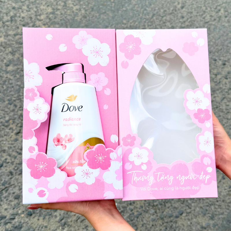 Hình ảnh Quà Tặng Sữa Tắm Serum Dove Pro-Ceramide Radiance Hoa Anh Đào 500ml trong bộ sưu tập dove