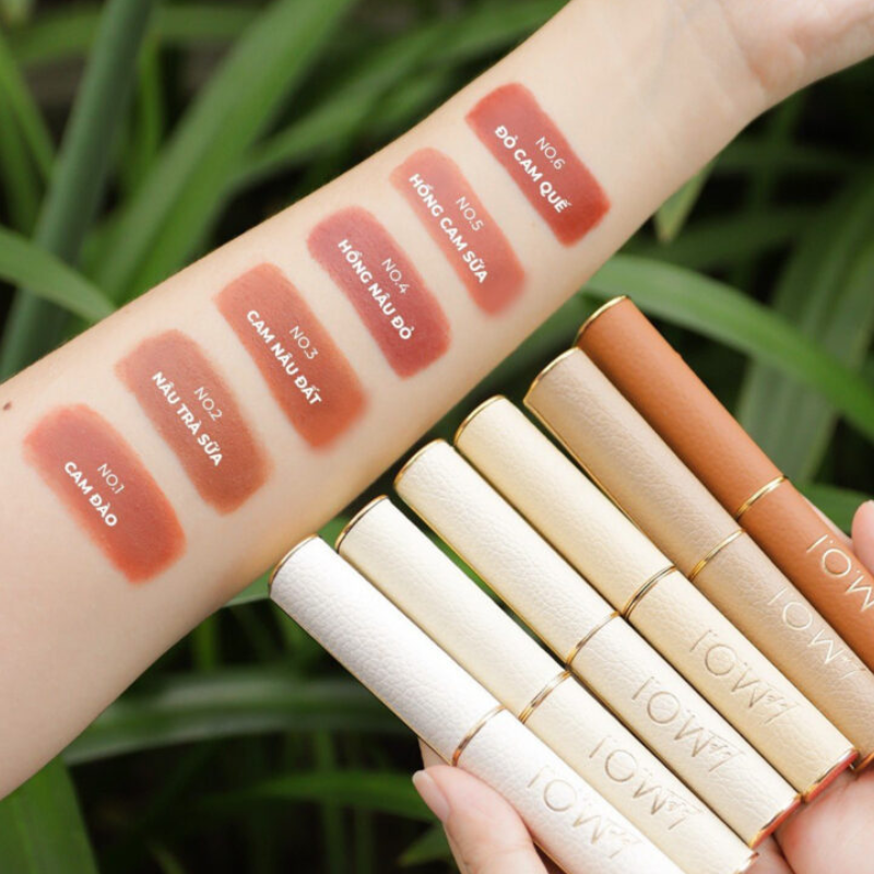 Swatch 6 màu son trên tay và thiết kế thỏi son