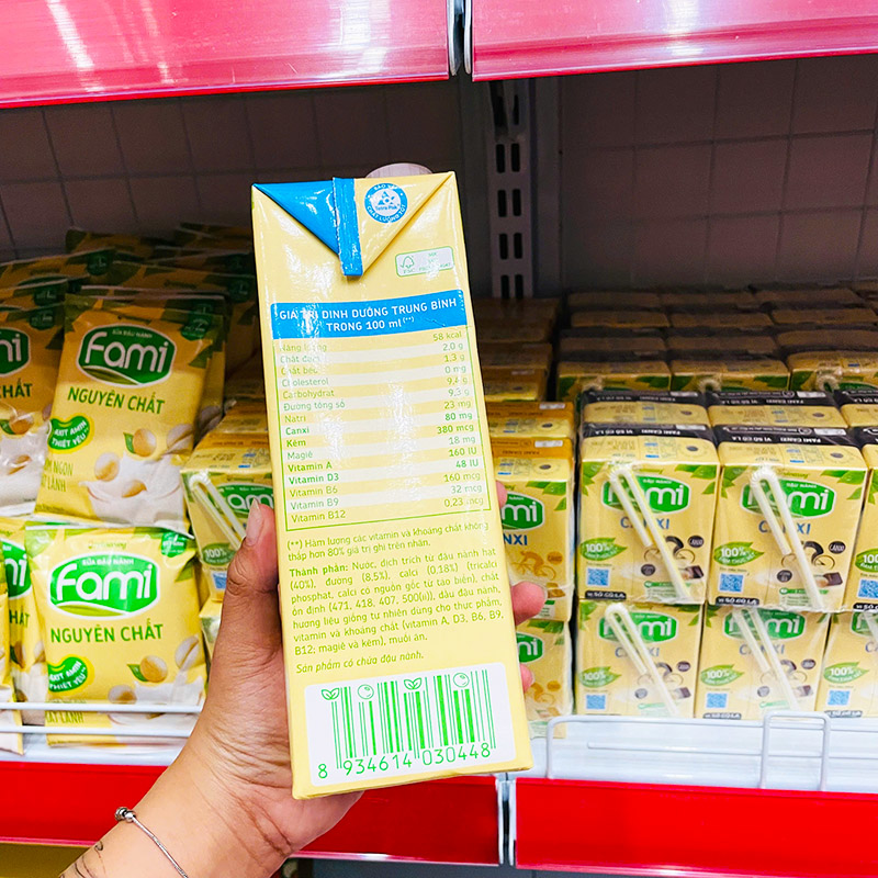 Thông tin thành phần và bảng dinh dưỡng trên bao bì