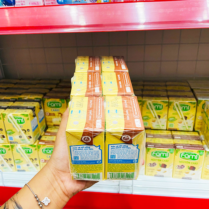 Cạnh bên lốc hộp thể hiện cách đóng gói và thiết kế bao bì