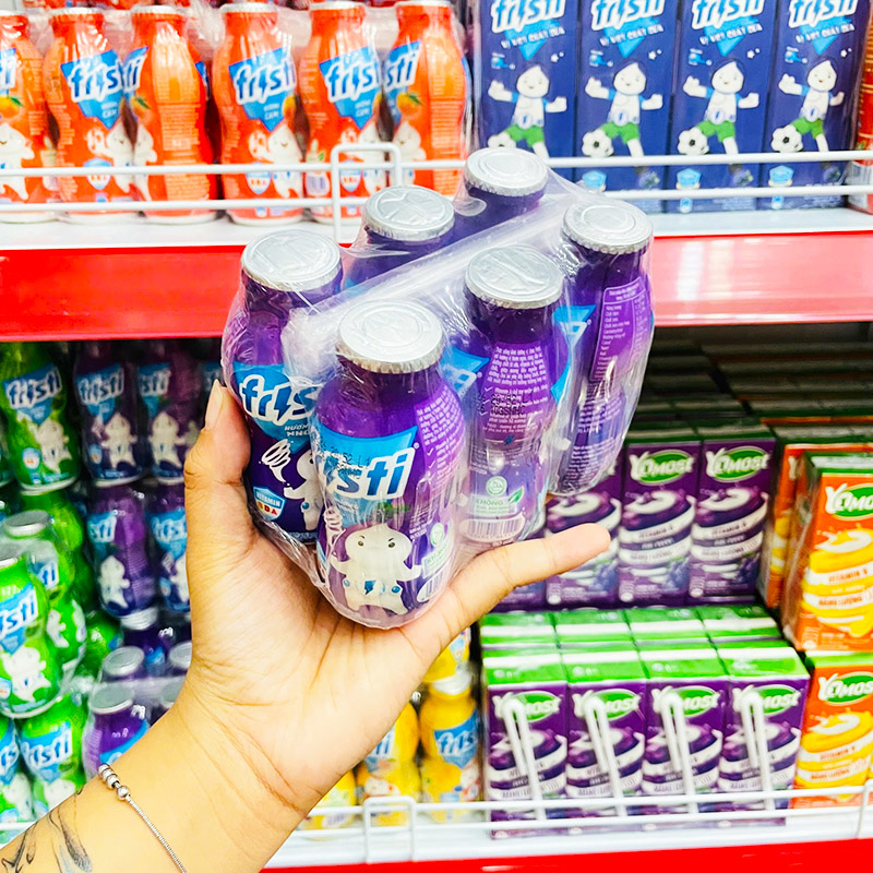 Sữa Chua Uống FRISTI Hương Nho Lốc 6 Chai (80ml/Chai) - Màu Tím phù hợp để tham khảo khi chọn FRISTI