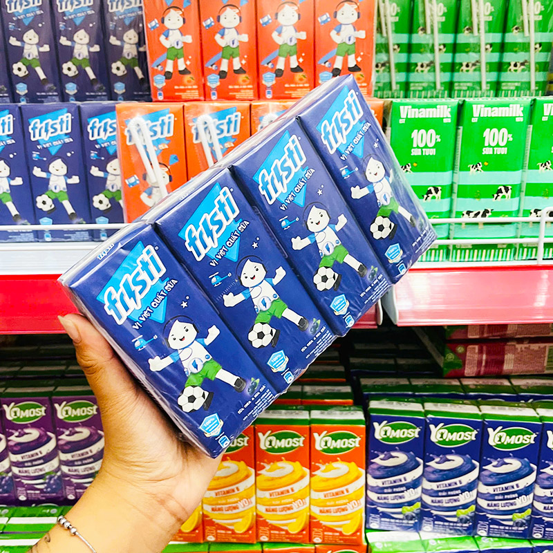 Sữa Chua Uống FRISTI Vị Việt Quất Sữa Lốc 4 Hộp 180ml