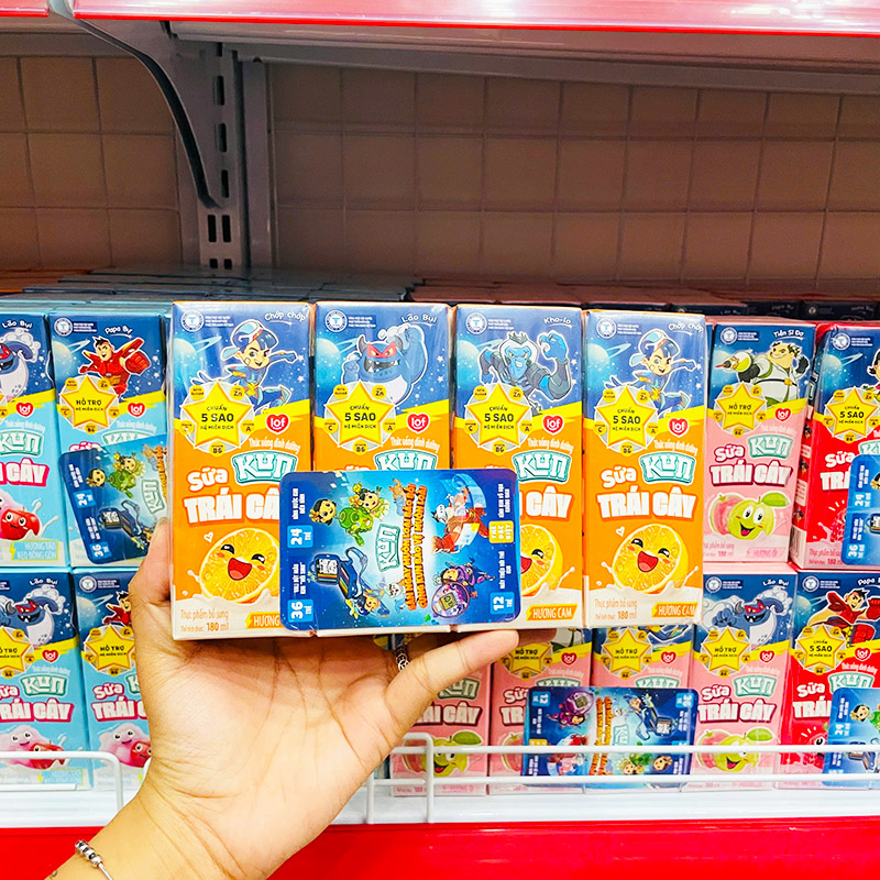 Sữa Dinh Dưỡng Trái Cây KUN Hương Cam Lốc 4 Hộp 180ml