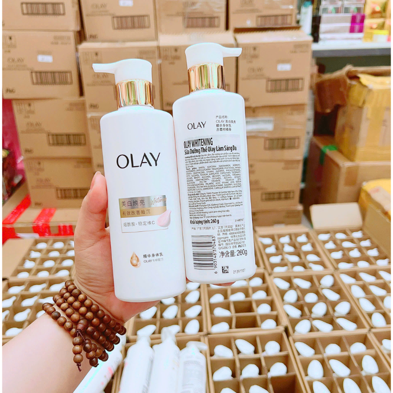 Chai vòi nhấn và thông tin sản phẩm trên thân chai