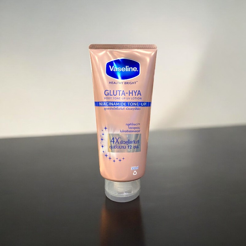 Sữa Dưỡng Thể Vaseline Healthy Bright Gluta-Hya Niacinamide Tone-Up 300ml