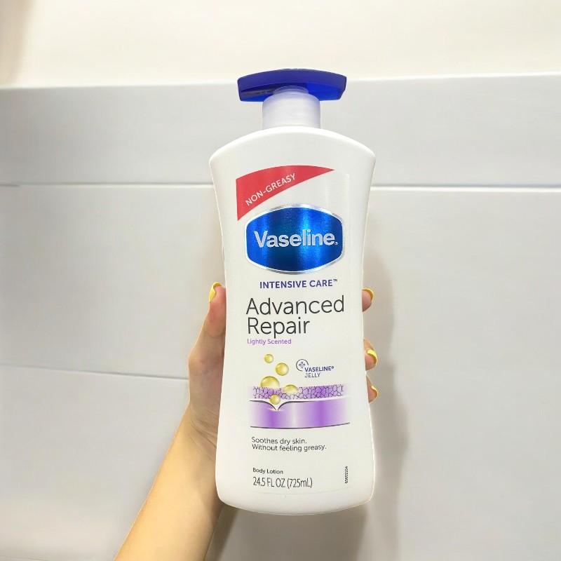 Sữa dưỡng thể Vaseline Intensive Care Advanced Repair màu trắng 725ml - Hàng xách tay