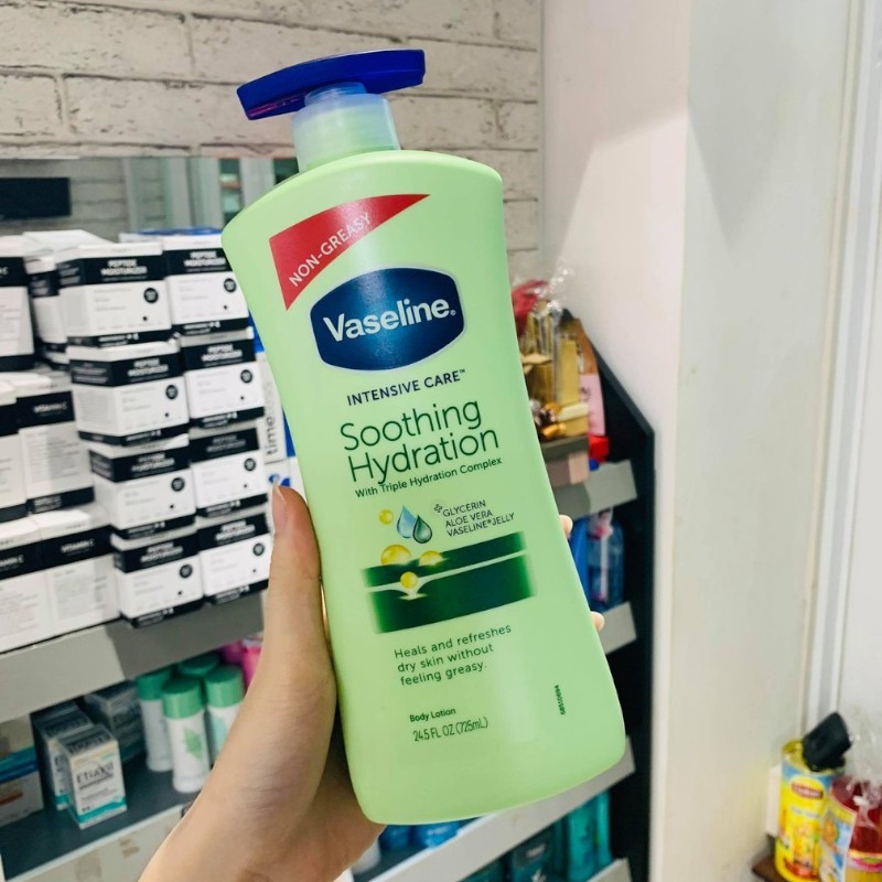 Sữa Dưỡng Thể Vaseline Intensive Care Soothing Hydration Màu Xanh Lá 725ml