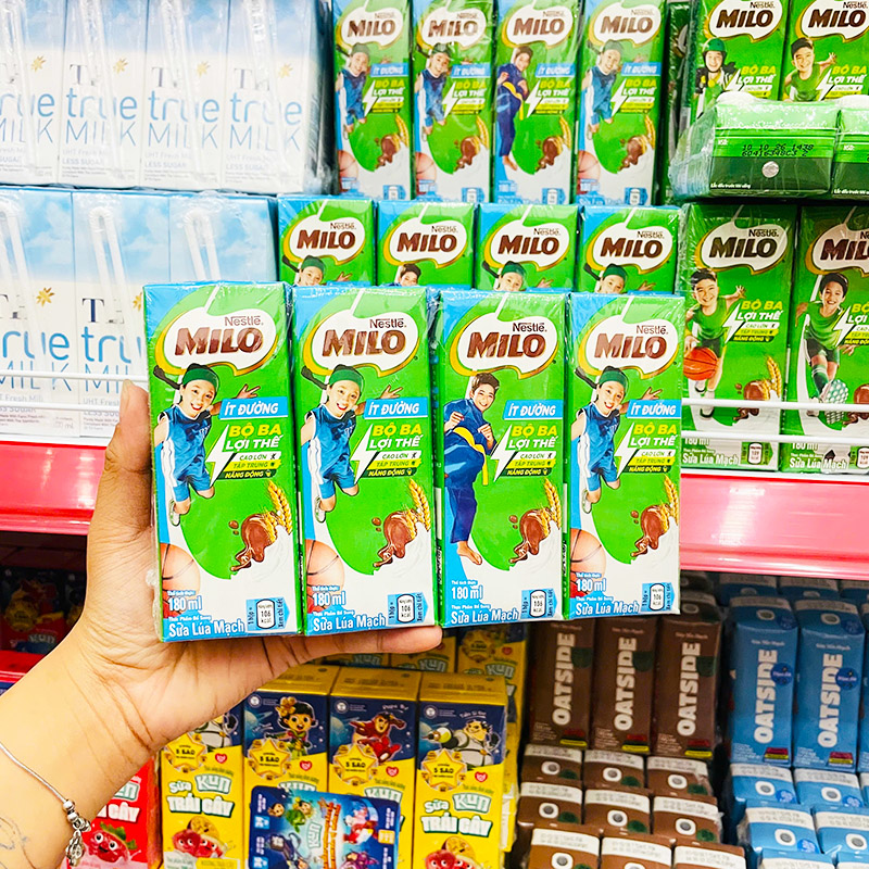 Sữa Lúa Mạch Ít Đường Nestle Milo Lốc 4 Hộp Lớn (180ml/Hộp) phù hợp để tham khảo khi chọn Nestle