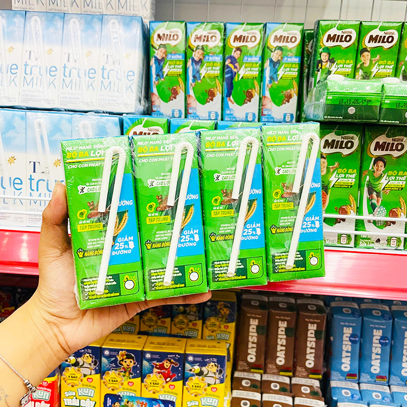 Thiết kế hộp giấy kèm ống hút, tiện mang theo