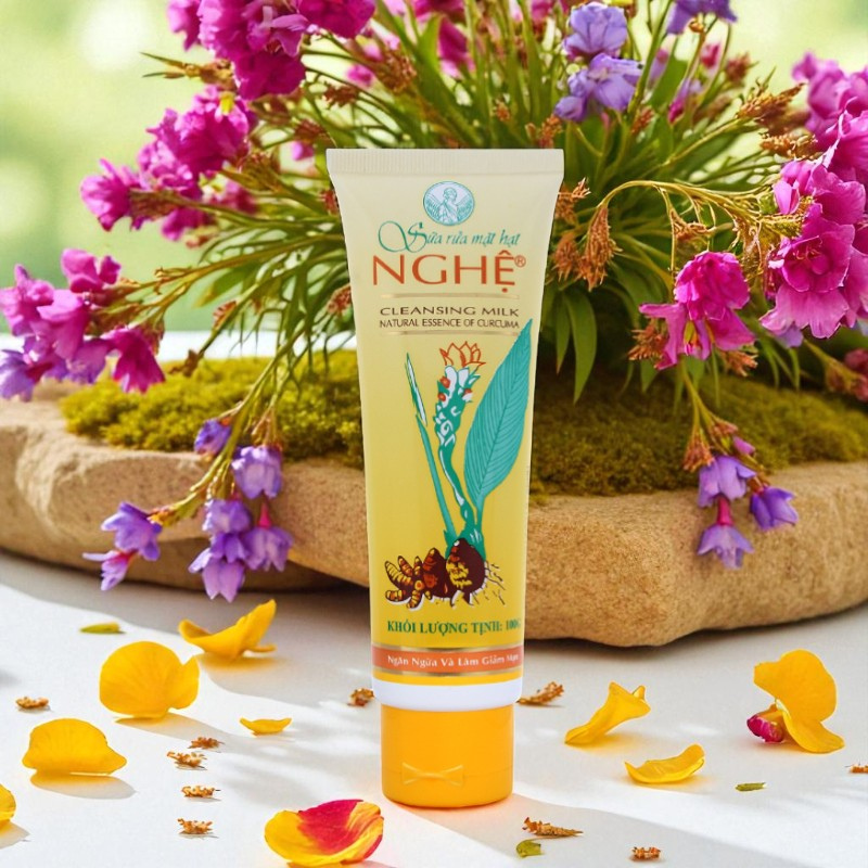 Mặt trước tuýp với tên dòng hạt nghệ và khối lượng tịnh 100g