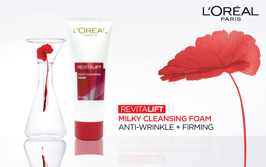 Mặt trước tuýp ghi Revitalift Milky Cleansing Foam và Anti-Wrinkle + Firming