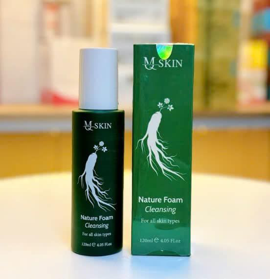 Thiết kế chai và hộp đồng bộ, ghi rõ Nature Foam Cleansing 120ml