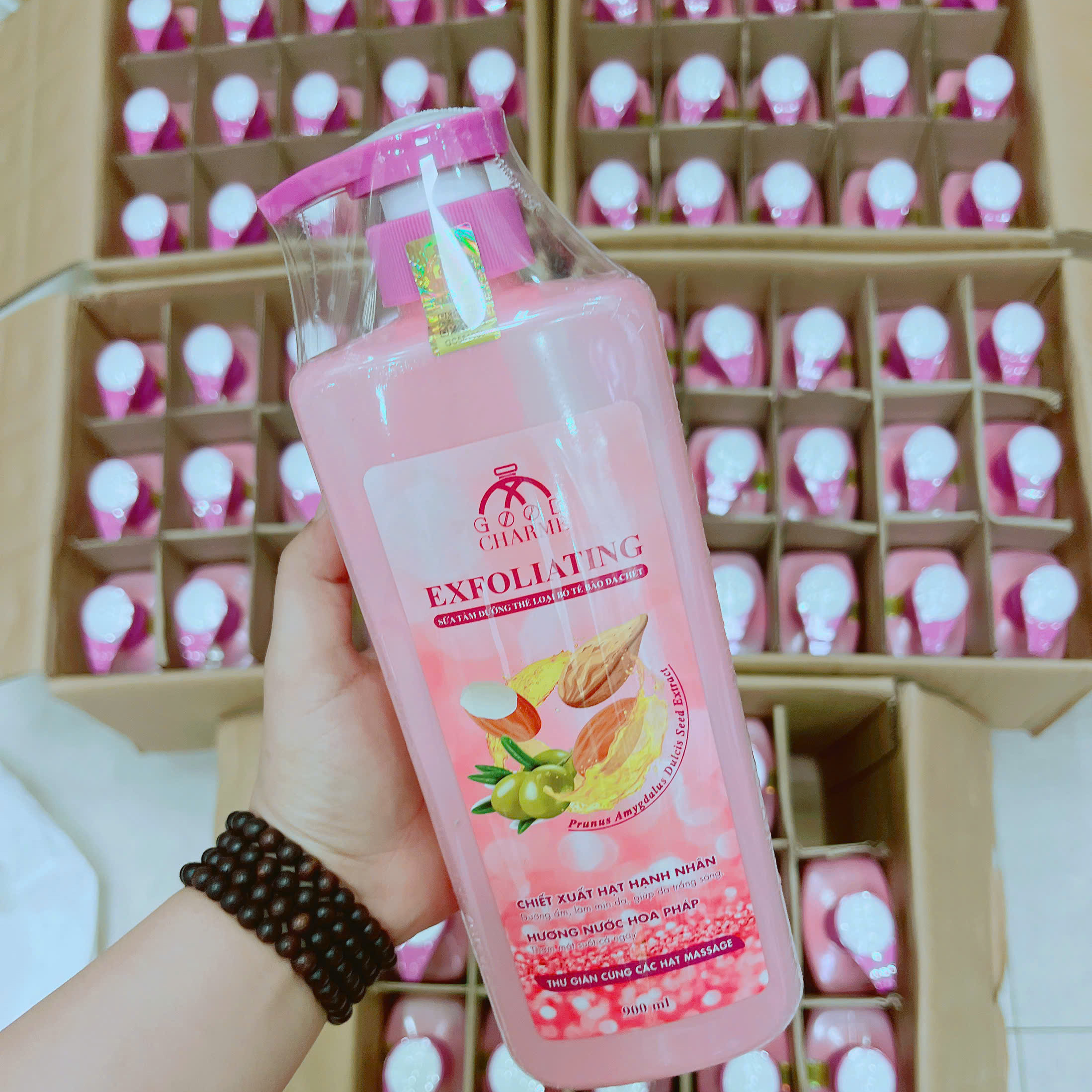 Chai vòi nhấn dung tích lớn, thuận tiện dùng hằng ngày