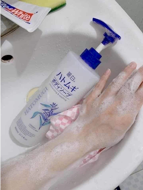 Sữa tắm Hatomugi Moisturizing Washing 800ml