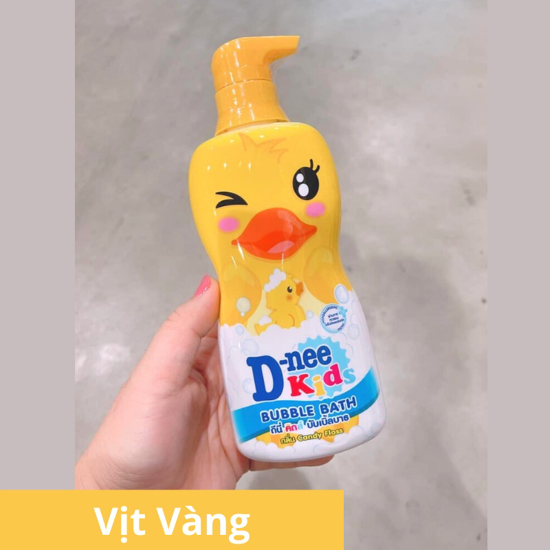 Chai vàng vòi bơm cao, mặt vịt nháy mắt rất dễ nhận ra