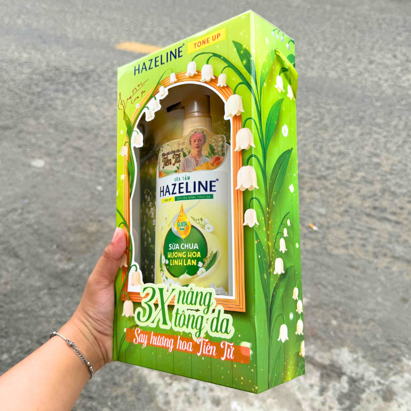 Góc nghiêng hộp sản phẩm cho thấy kiểu dáng đóng gói phù hợp làm quà tặng
