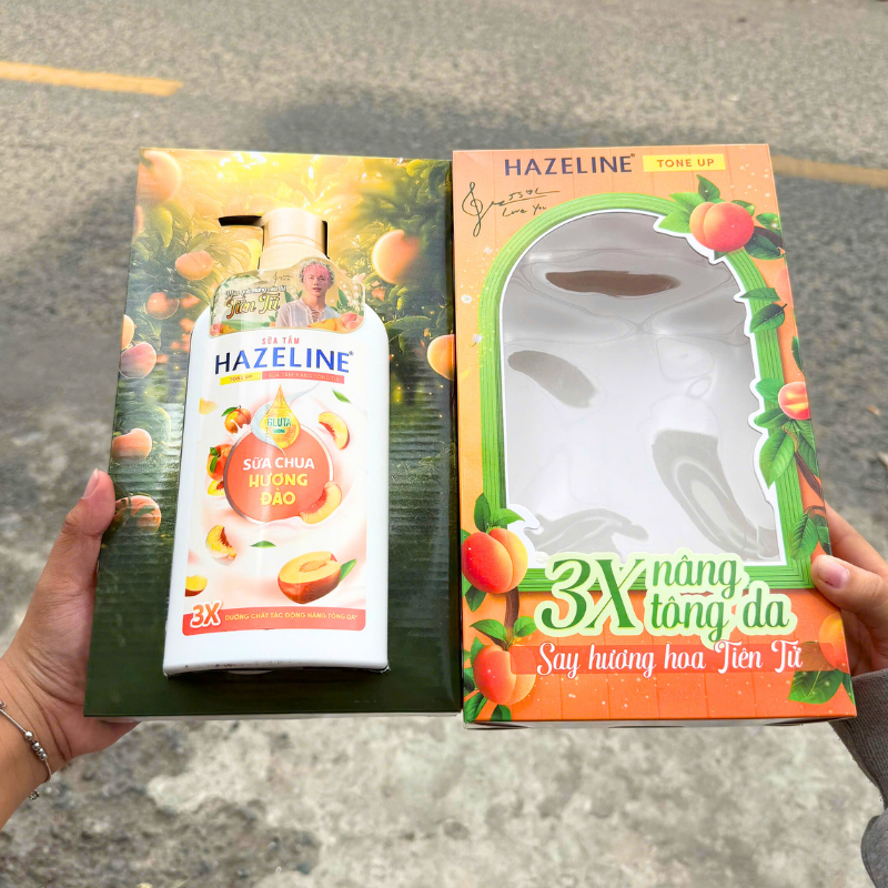 Chai sữa tắm và hộp bên ngoài, dễ nhận diện phiên bản sữa chua hương đào