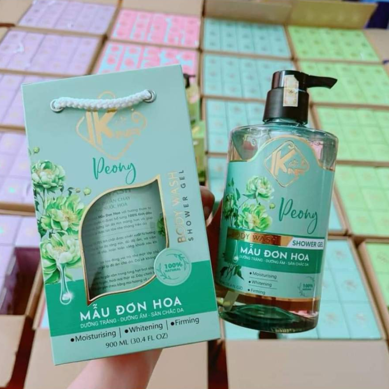 Sữa Tắm Kina Hương Nước Hoa Mẫu Đơn 900ml Tặng 1 Bông Tắm - Hỗ Trợ Cấp Ẩm, Dưỡng Sáng Da Mịn Màng