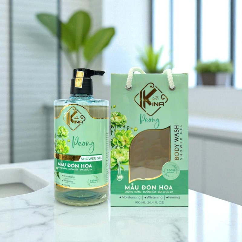 Sữa Tắm Kina Hương Nước Hoa Mẫu Đơn 900ml Tặng 1 Bông Tắm - Hỗ Trợ Cấp Ẩm, Dưỡng Sáng Da Mịn Màng