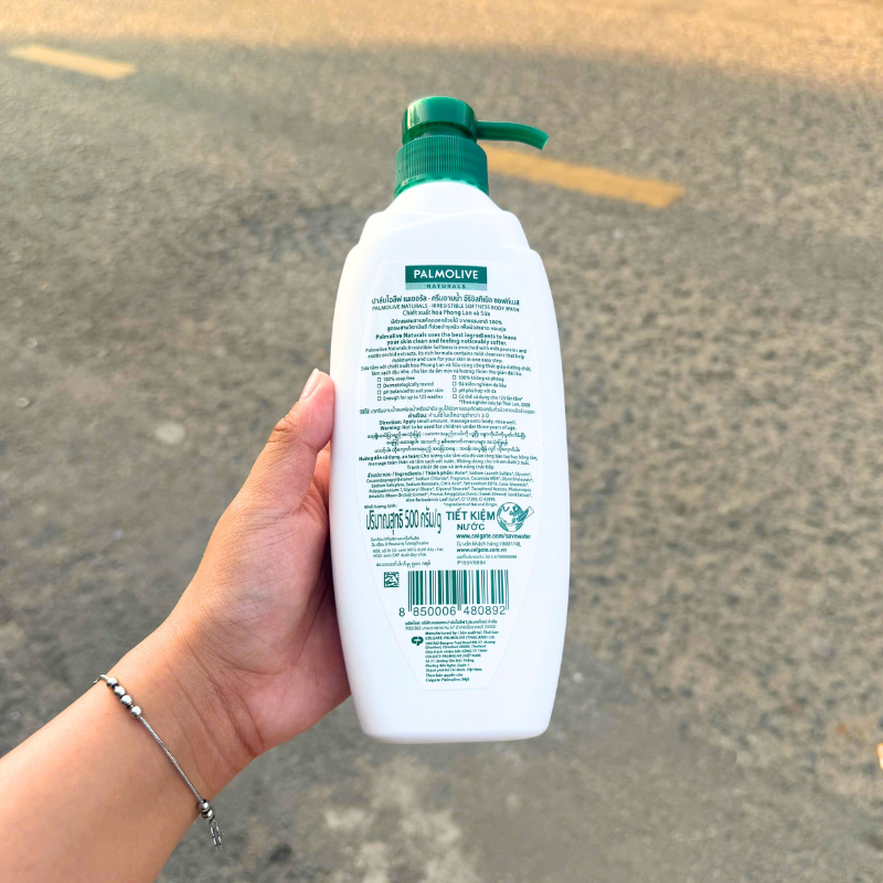 Sữa tắm Palmolive Naturals Irresistible Softness 500g