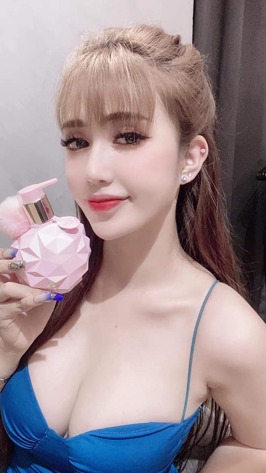 Sữa tắm xông trắng Pink Lady Shower Q-Lady Onaya 300ml