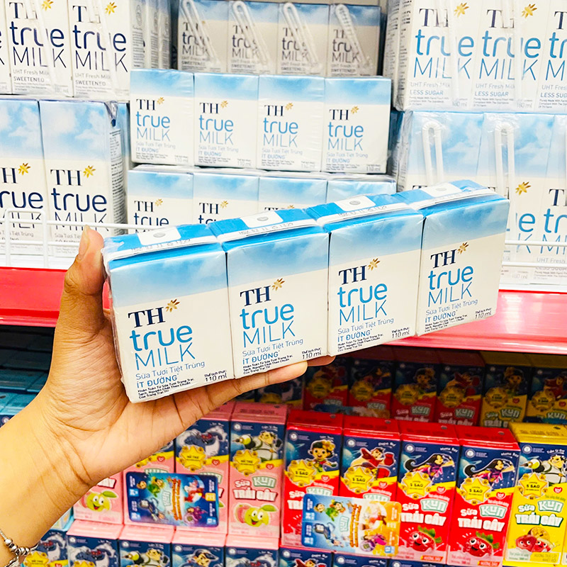 Sữa Tươi Tiệt Trùng Ít Đường TH True Milk Lốc 4 Hộp 110ml