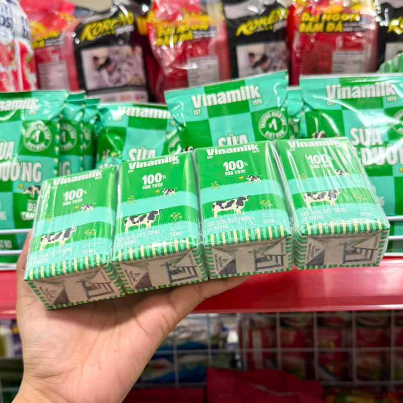 Sữa tươi tiệt trùng có đường Vinamilk 100% 110ml lốc 4 hộp