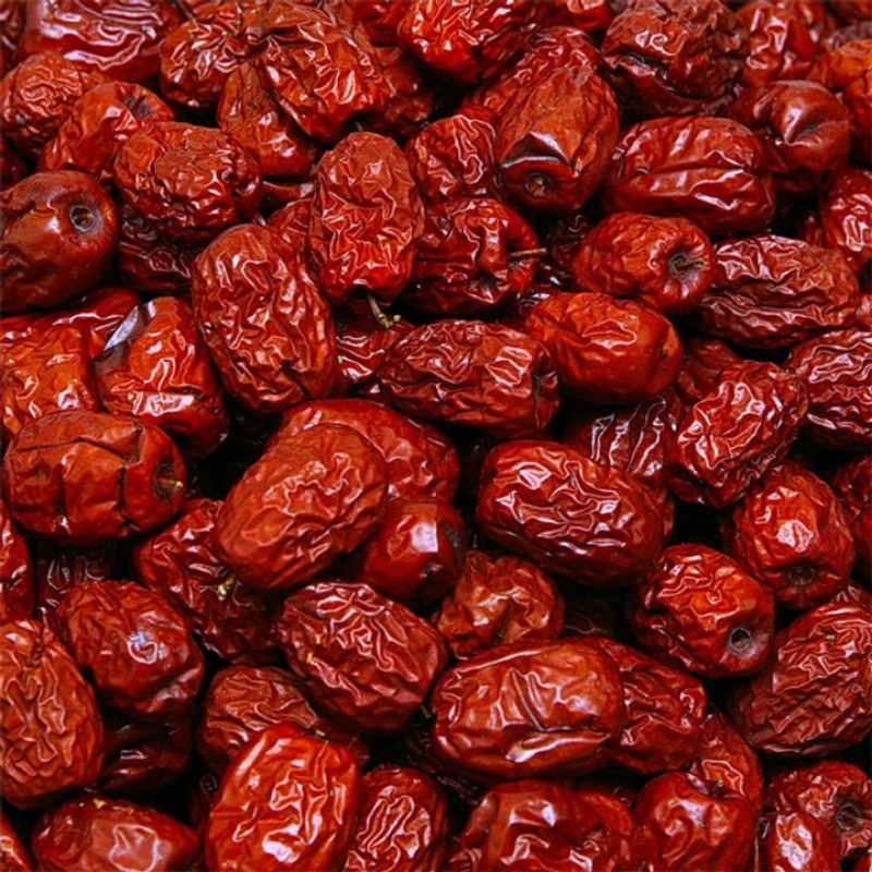 Cận cảnh táo đỏ khô dạng nguyên quả