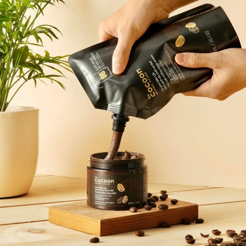 Dạng túi refill dễ dàng rót/châm vào hũ đang dùng