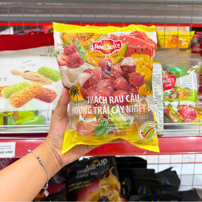 Mặt trước bao bì với hình ảnh sản phẩm và khối lượng 300g