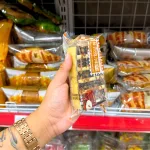 1 Cái Bánh Bánh Bông Lan Phủ Hạt Phỉ Obalab Vị Socola 68g