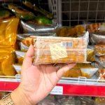 1 Cái Bánh Bánh Bông Lan Phủ Hạt Phỉ Obalab Vị Socola 68g