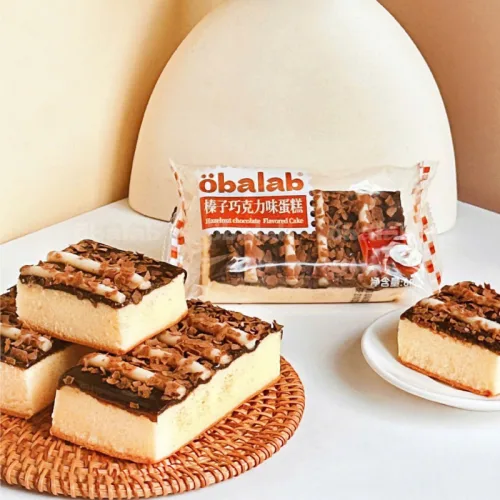 1 Cái Bánh Bánh Bông Lan Phủ Hạt Phỉ Obalab Vị Socola 68g